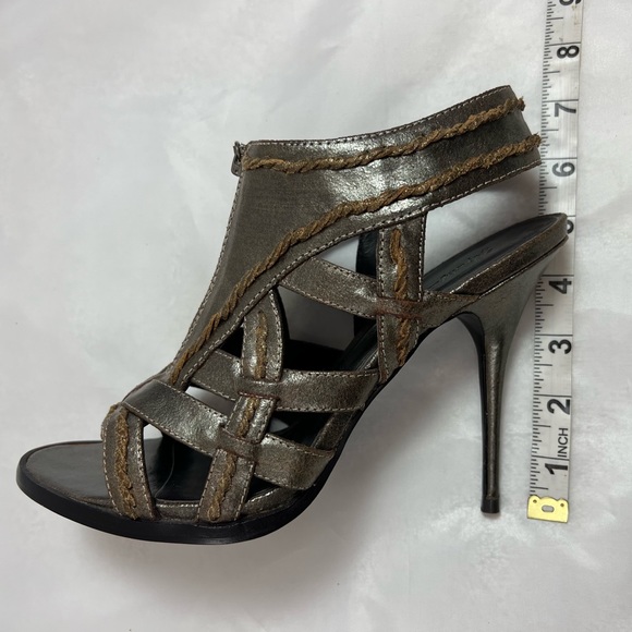 Elizabeth and James silver with gold trim heels - Picture 3 of 9
